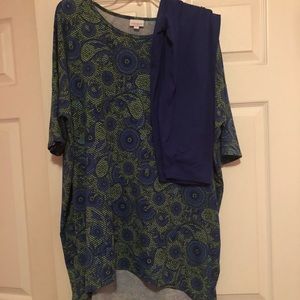 LulaRoe Irma w/ matching Capri leggings